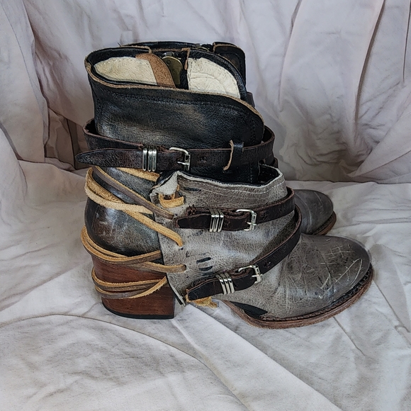 Freebird Crue Booties - Picture 2 of 7